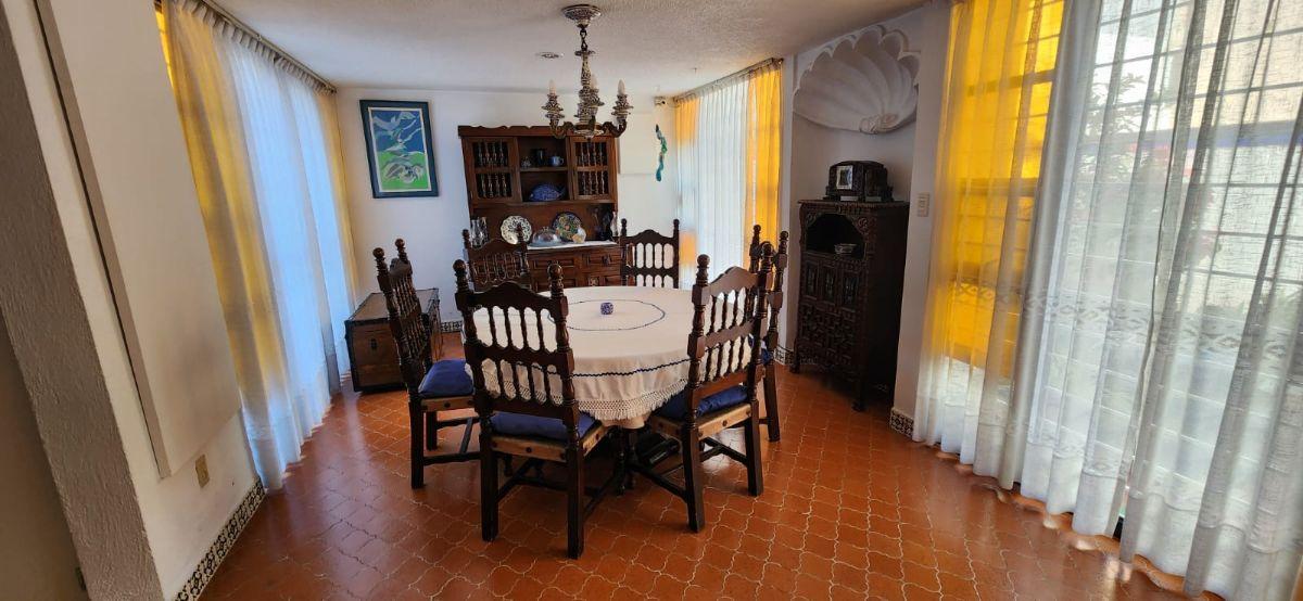 Linda Casa en Venta con Jardín en Los Cipreses, Coyoacán