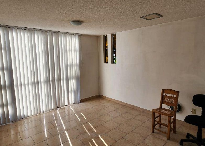 Linda Casa en Venta con Jardín en Los Cipreses, Coyoacán