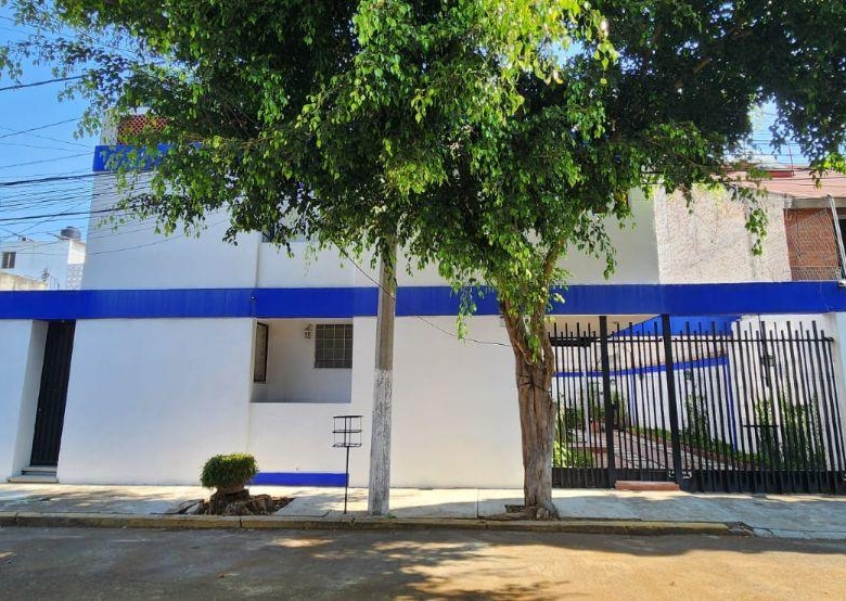 Linda Casa en Venta con Jardín en Los Cipreses, Coyoacán