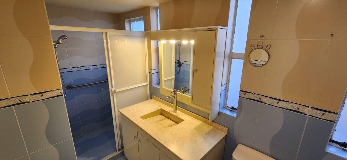 Linda Casa en Venta con Jardín en Los Cipreses, Coyoacán