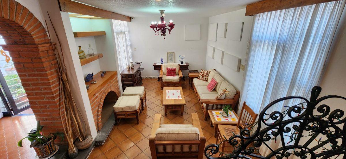 Linda Casa en Venta con Jardín en Los Cipreses, Coyoacán