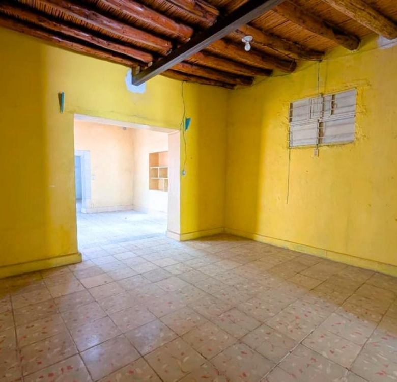 Casa con 8 Habitaciones en Venta, Parras de La Fuente Centro