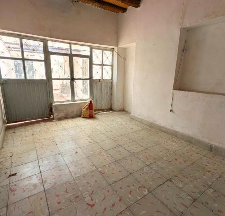 Casa con 8 Habitaciones en Venta, Parras de La Fuente Centro