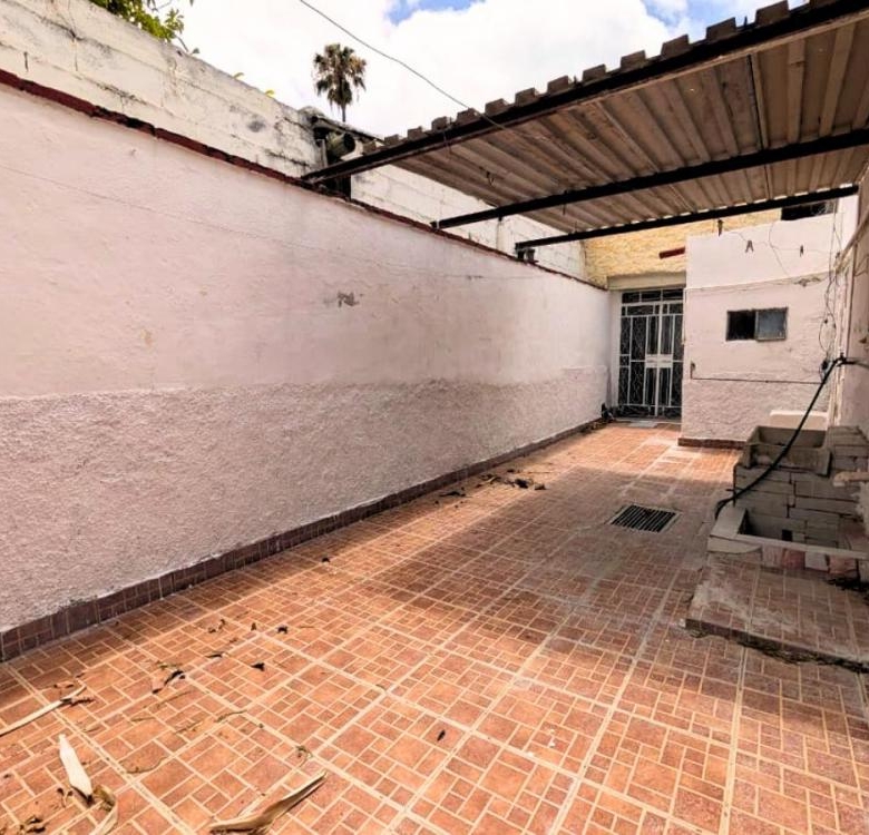 Casa con 8 Habitaciones en Venta, Parras de La Fuente Centro