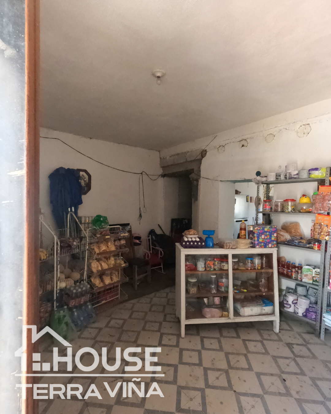 Casan venta en calle Falcon, Parras