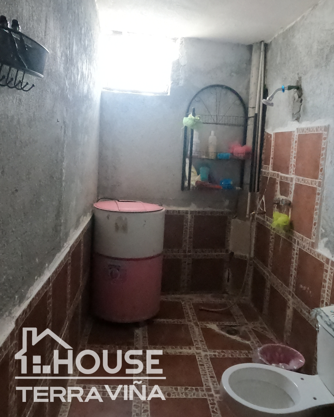 Casan venta en calle Falcon, Parras