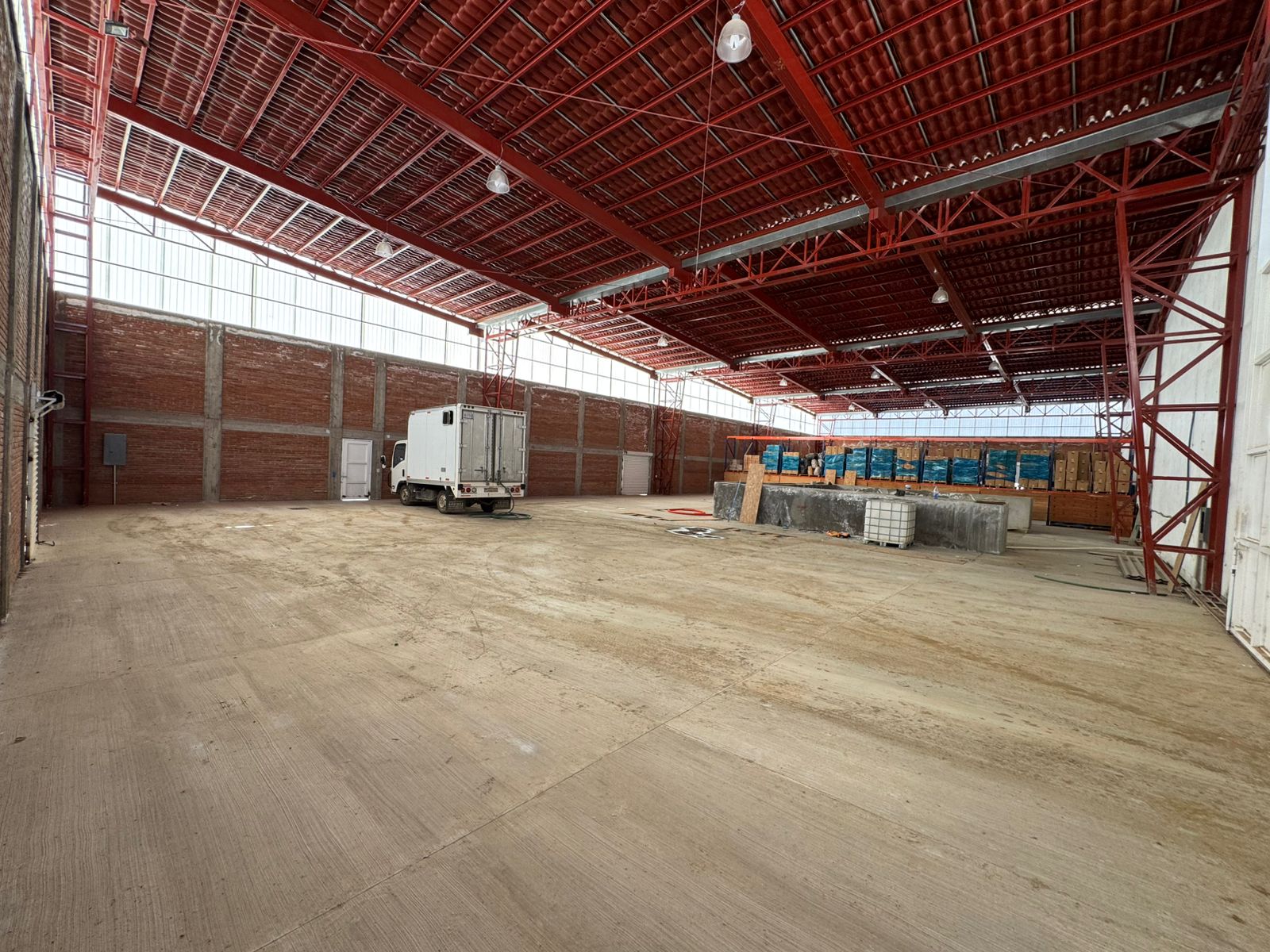 BODEGA EN CUILAPAM DE 940 M2 A ORILLA DE CARRETERA