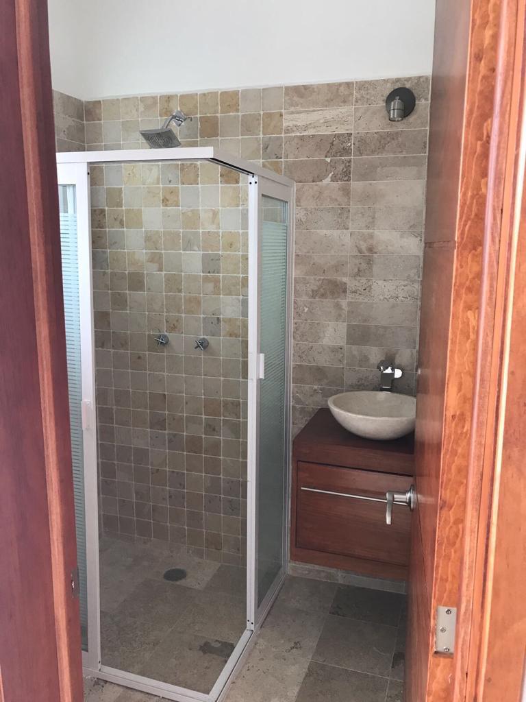 CASA JOSE 3 CASA EN VENTA EN FRACCIONAMIENTO PRIVADO MUY CERCA DE PLAZA DEL VALLE Y PLAZA OAXACA