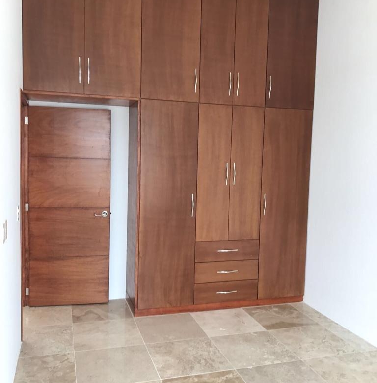 ​CASA EN VENTA EN FRACCIONAMIENTO PRIVADO MUY CERCA DE PLAZA DEL VALLE Y PLAZA OAXACA