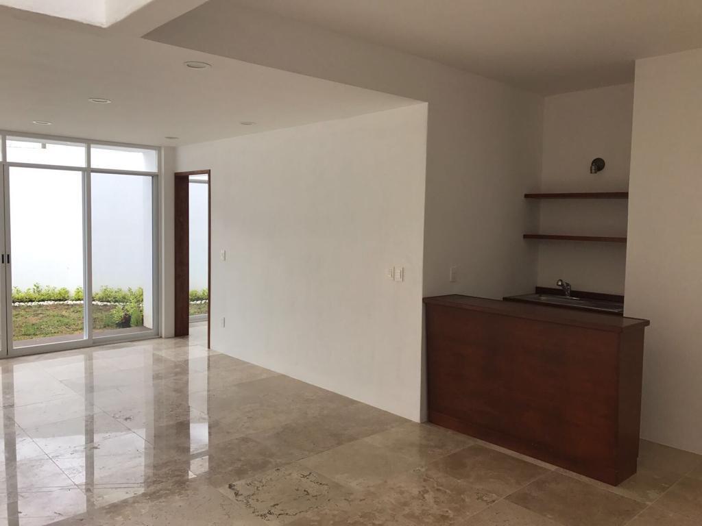 CASA JOSE 8 CASA EN VENTA EN FRACCIONAMIENTO PRIVADO MUY CERCA DE PLAZA DEL VALLE Y PLAZA OAXACA