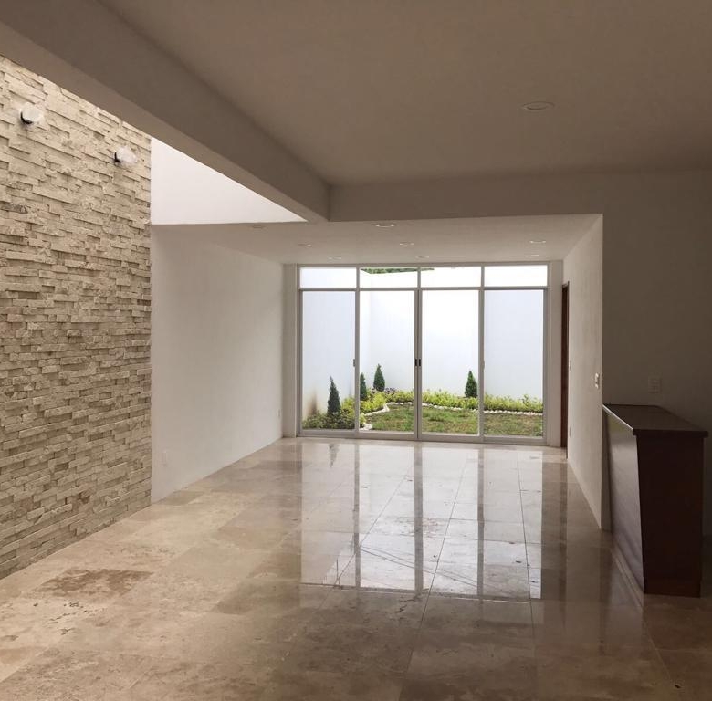 ​CASA EN VENTA EN FRACCIONAMIENTO PRIVADO MUY CERCA DE PLAZA DEL VALLE Y PLAZA OAXACA