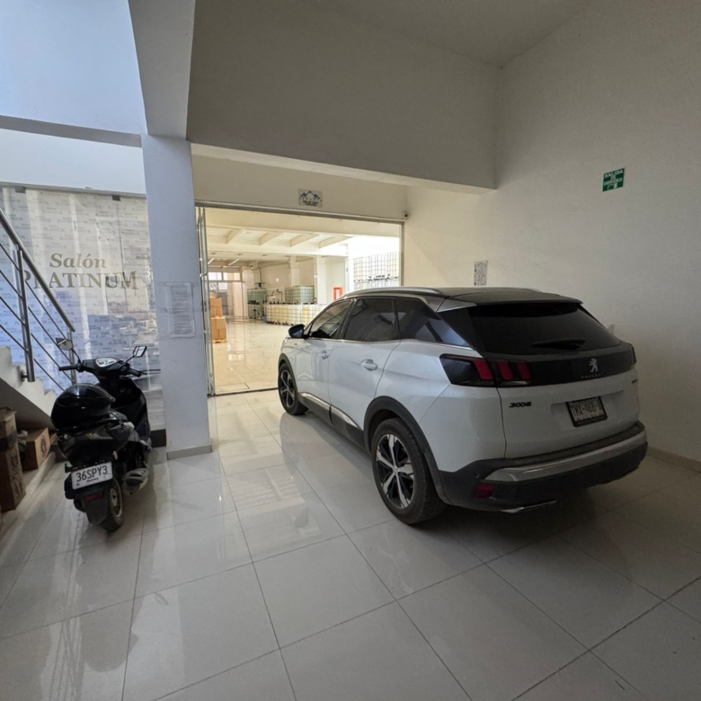 SE RENTA EDIFICIO PLATINUM EN CUILAPAM