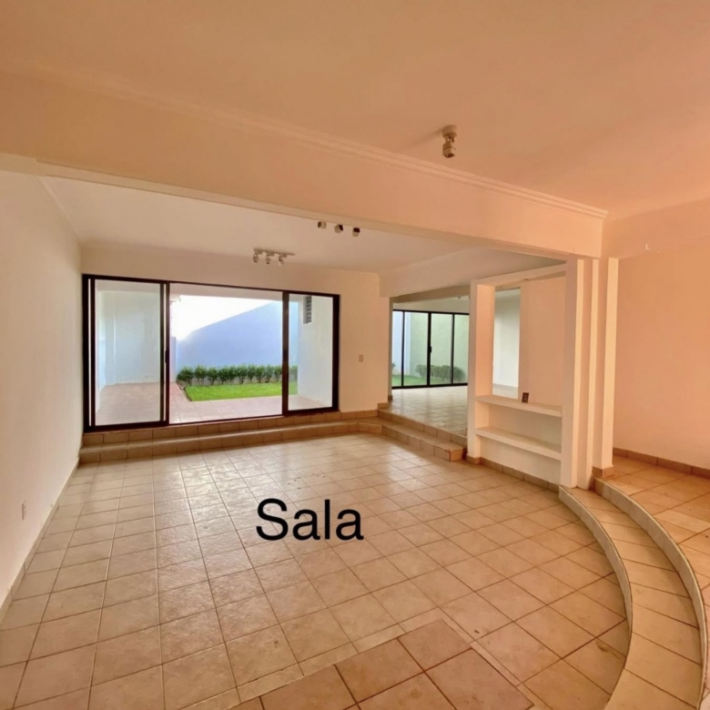 CASA EN VENTA. LOMAS DE SIERRA JUAREZ