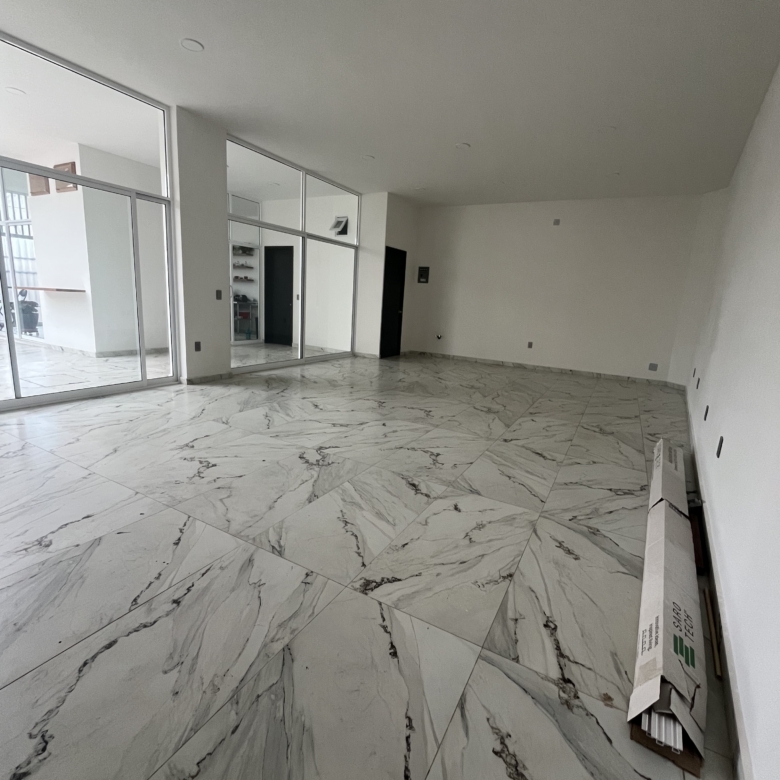 LOCAL COMERCIAL 50 M2 EN COL. VOLCANES