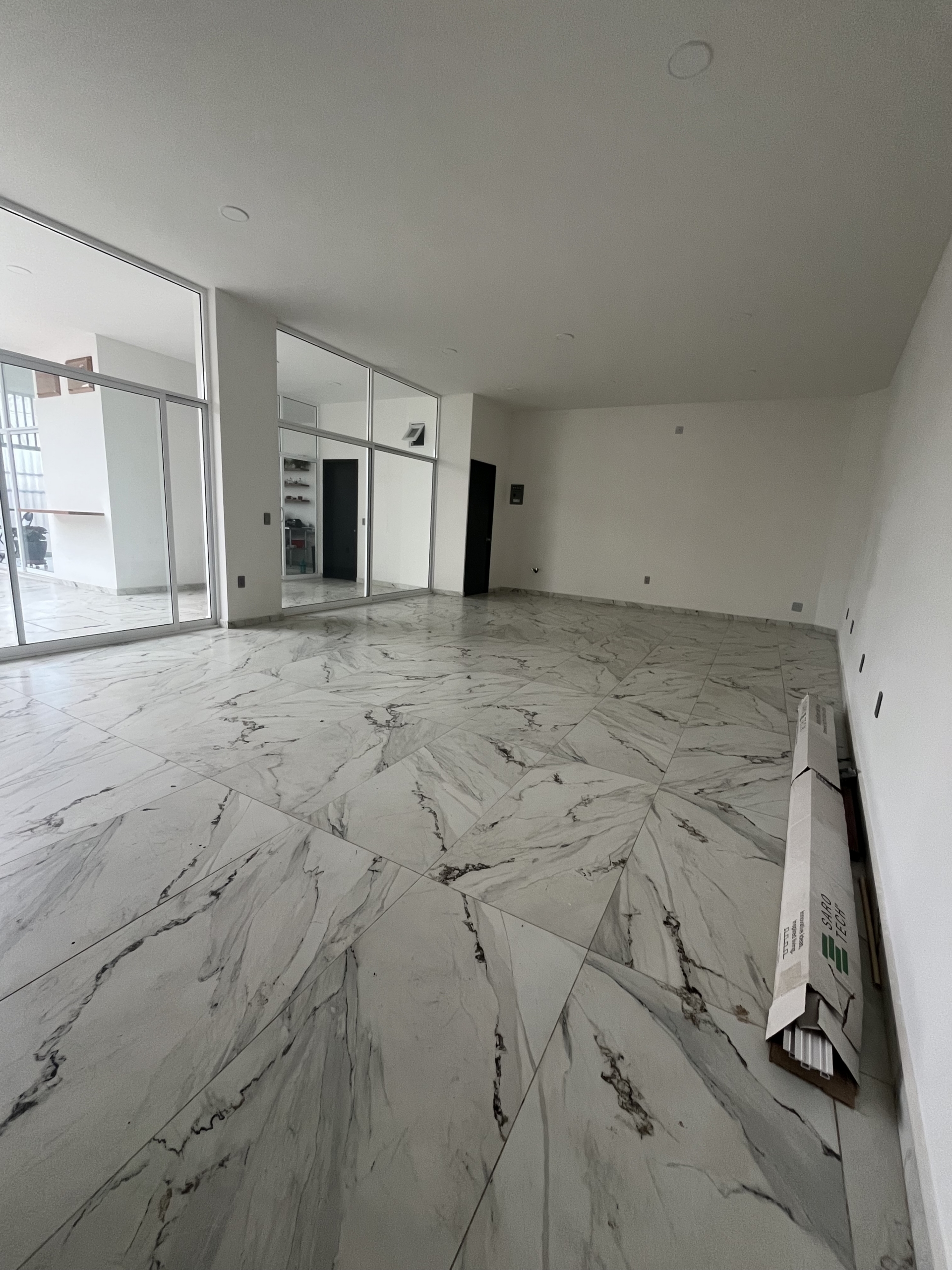 IMG_8215 LOCAL COMERCIAL 50 M2 EN COL. VOLCANES