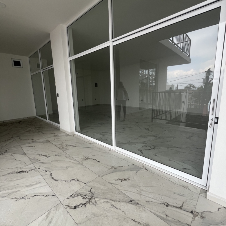 LOCAL COMERCIAL DE 50 M2 EN SEGUNDO NIVEL