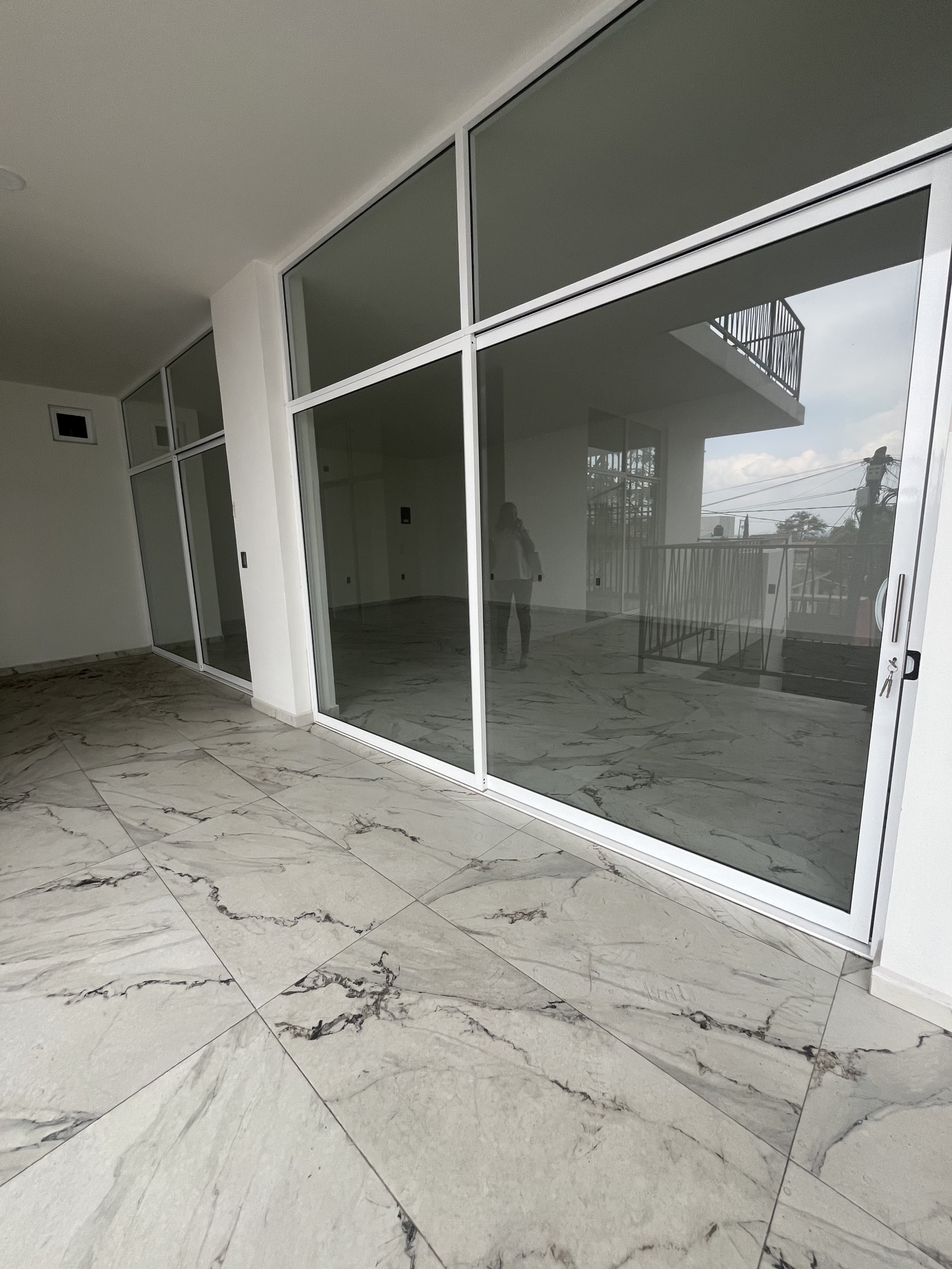 IMG_8226 LOCAL COMERCIAL DE 50 M2 EN SEGUNDO NIVEL