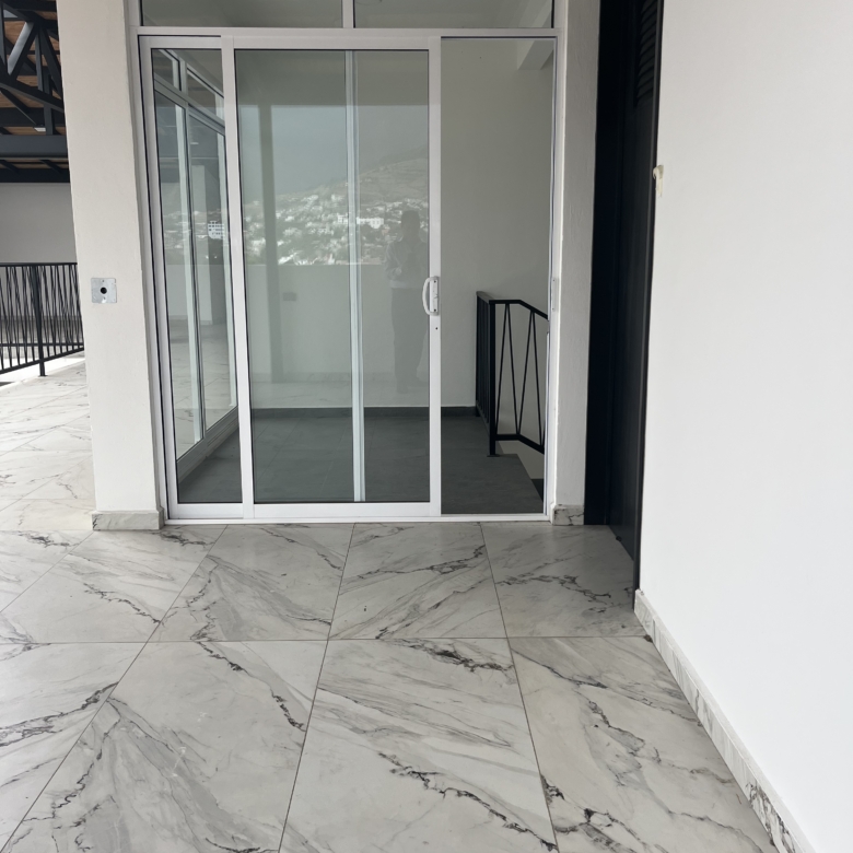 LOCAL COMERCIAL 50 M2 EN COL. VOLCANES