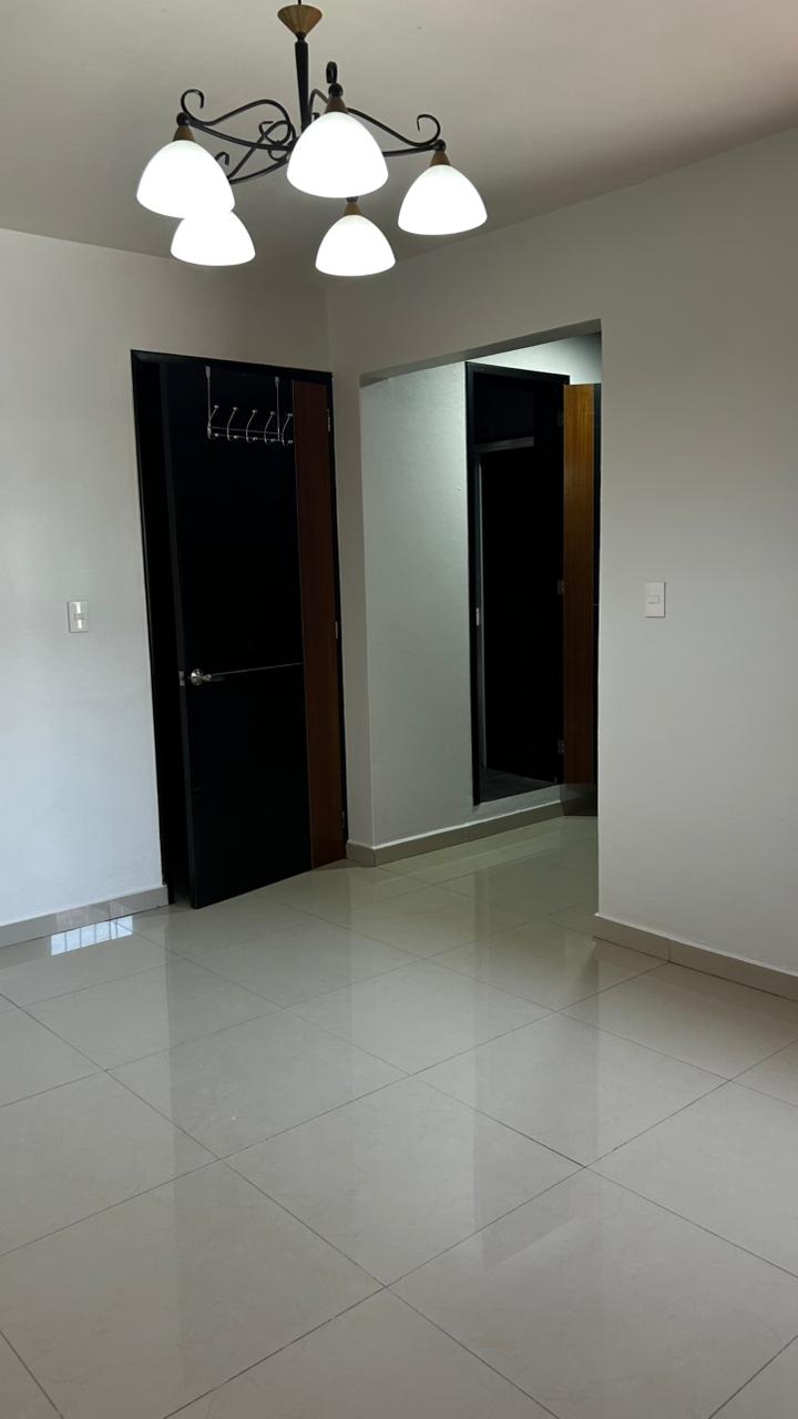 CASA EN RENTA DETRAS DE LA UABJO