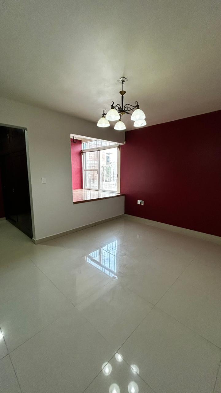 CASA EN RENTA DETRAS DE LA UABJO