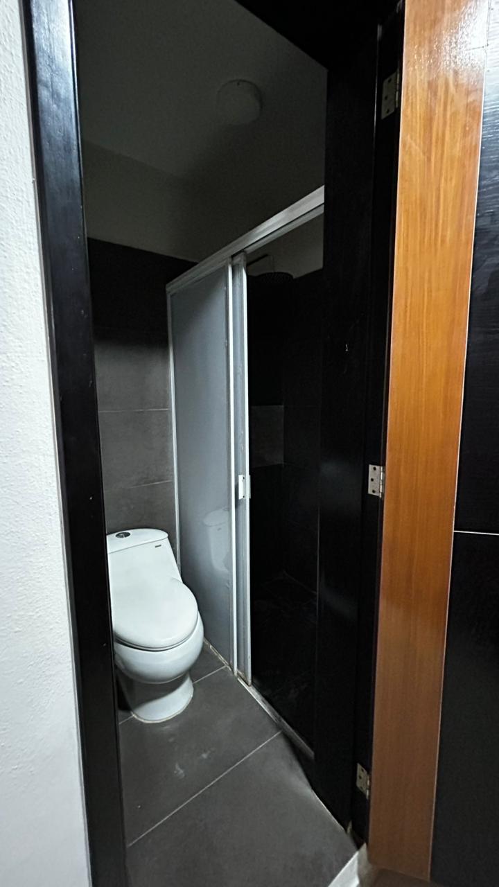 CASA EN RENTA DETRAS DE LA UABJO
