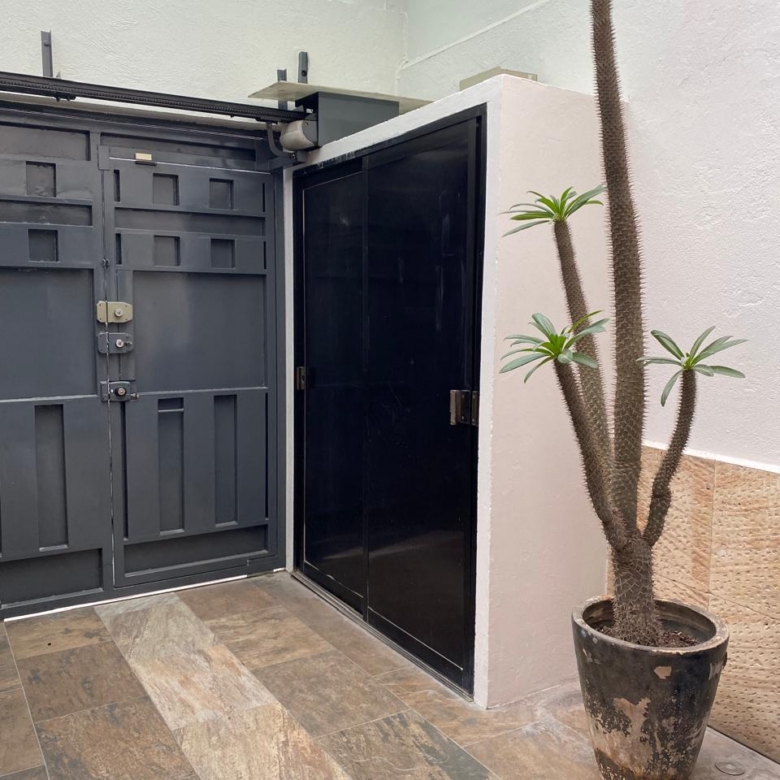 CASA EN RENTA DETRAS DE LA UABJO