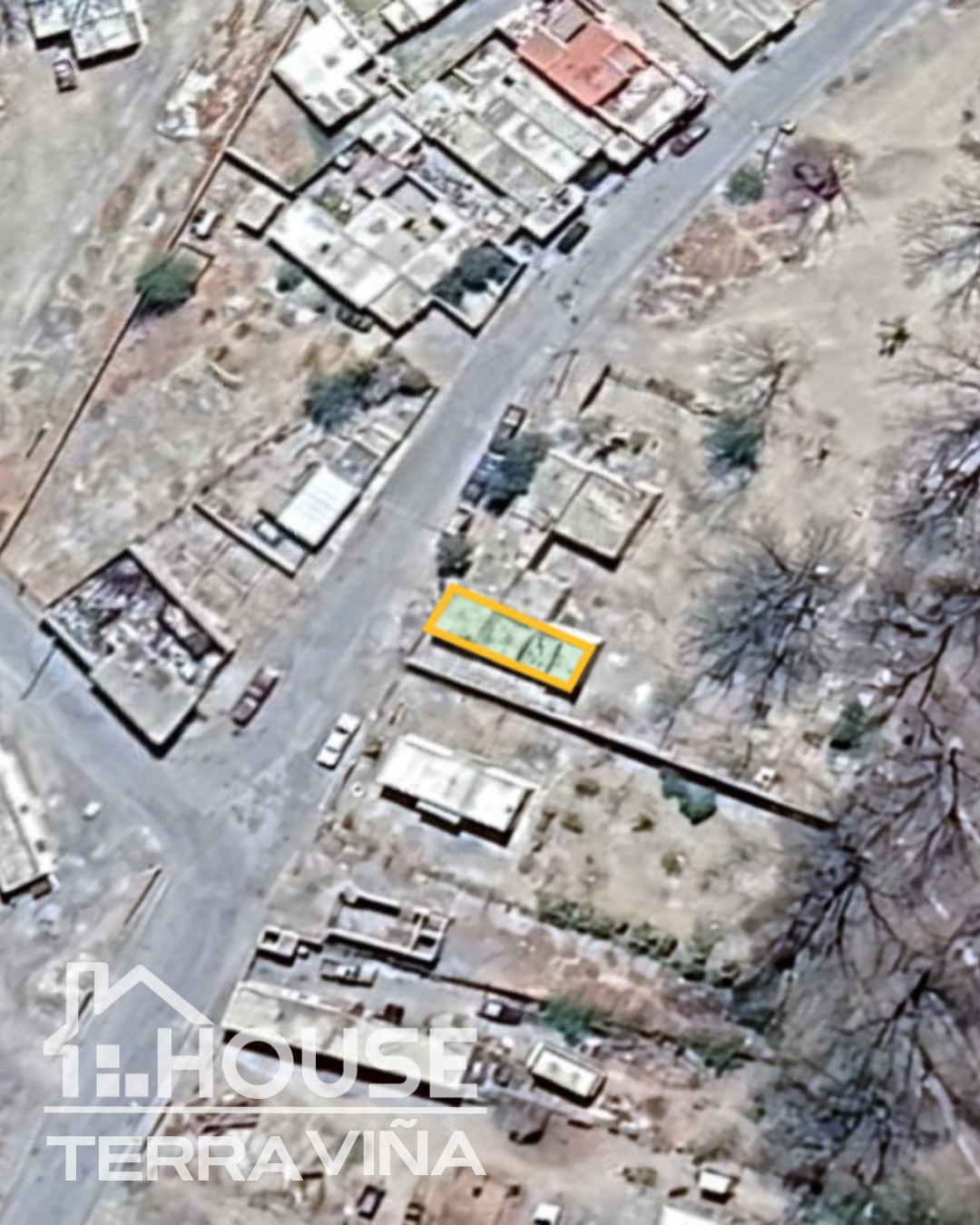 Casan venta en calle Falcon, Parras