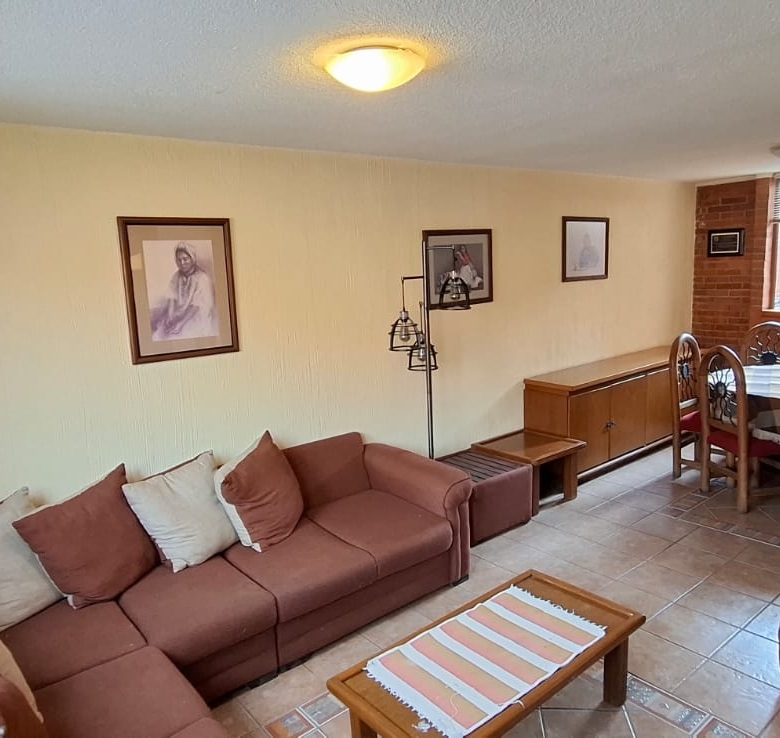 Casa en Granjas Coapa: Confort, Seguridad y Ubicación Privilegiada