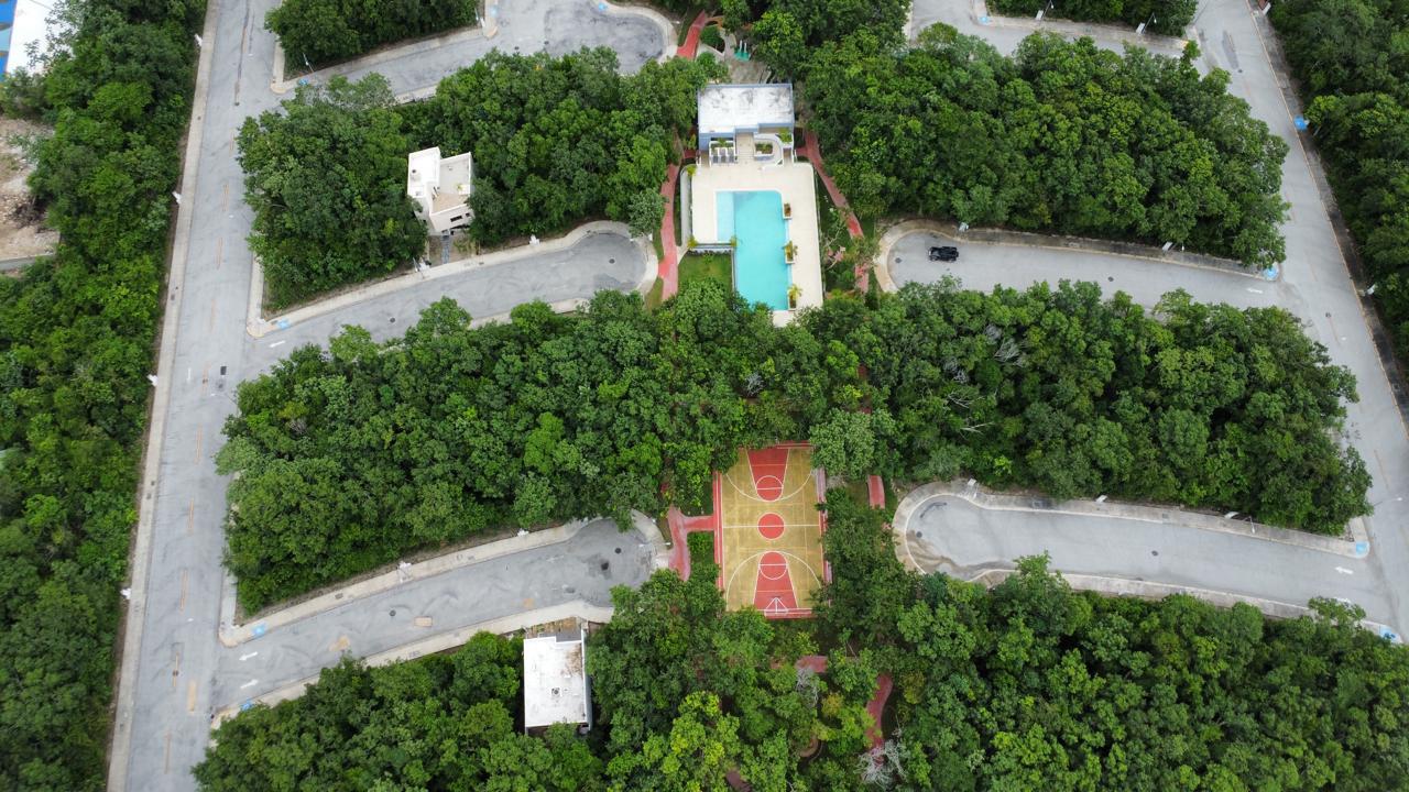 vista pano Lote residencial en venta/ Zona exclusiva/ Listo para escriturar