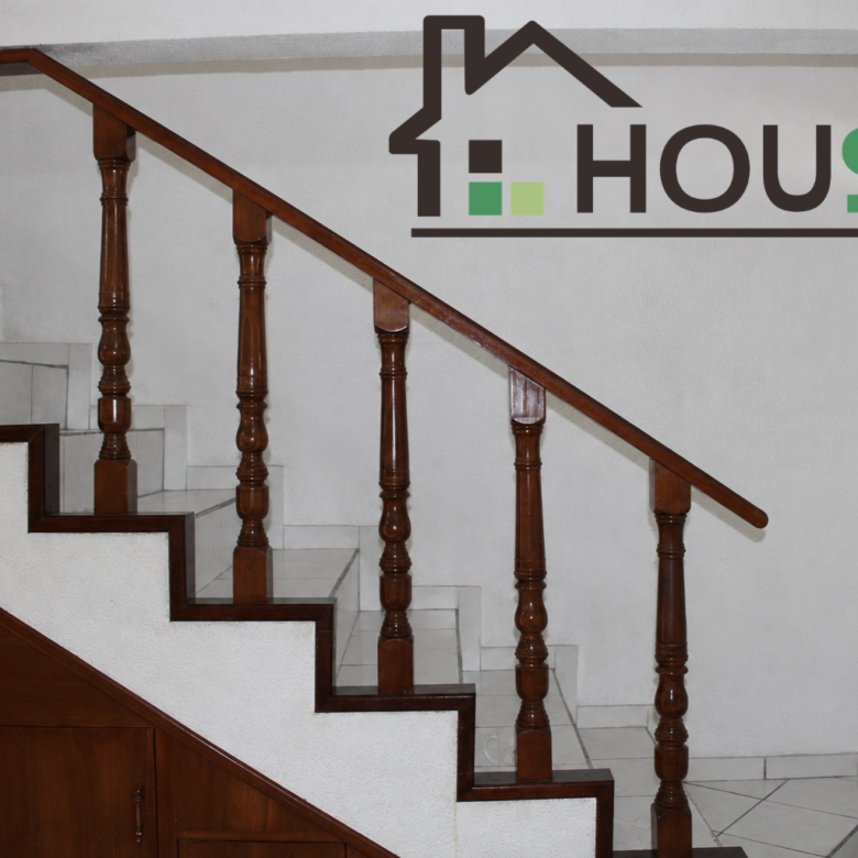 CASA PEQUEÑA EN VENTA OCOLUSEN MORELIA