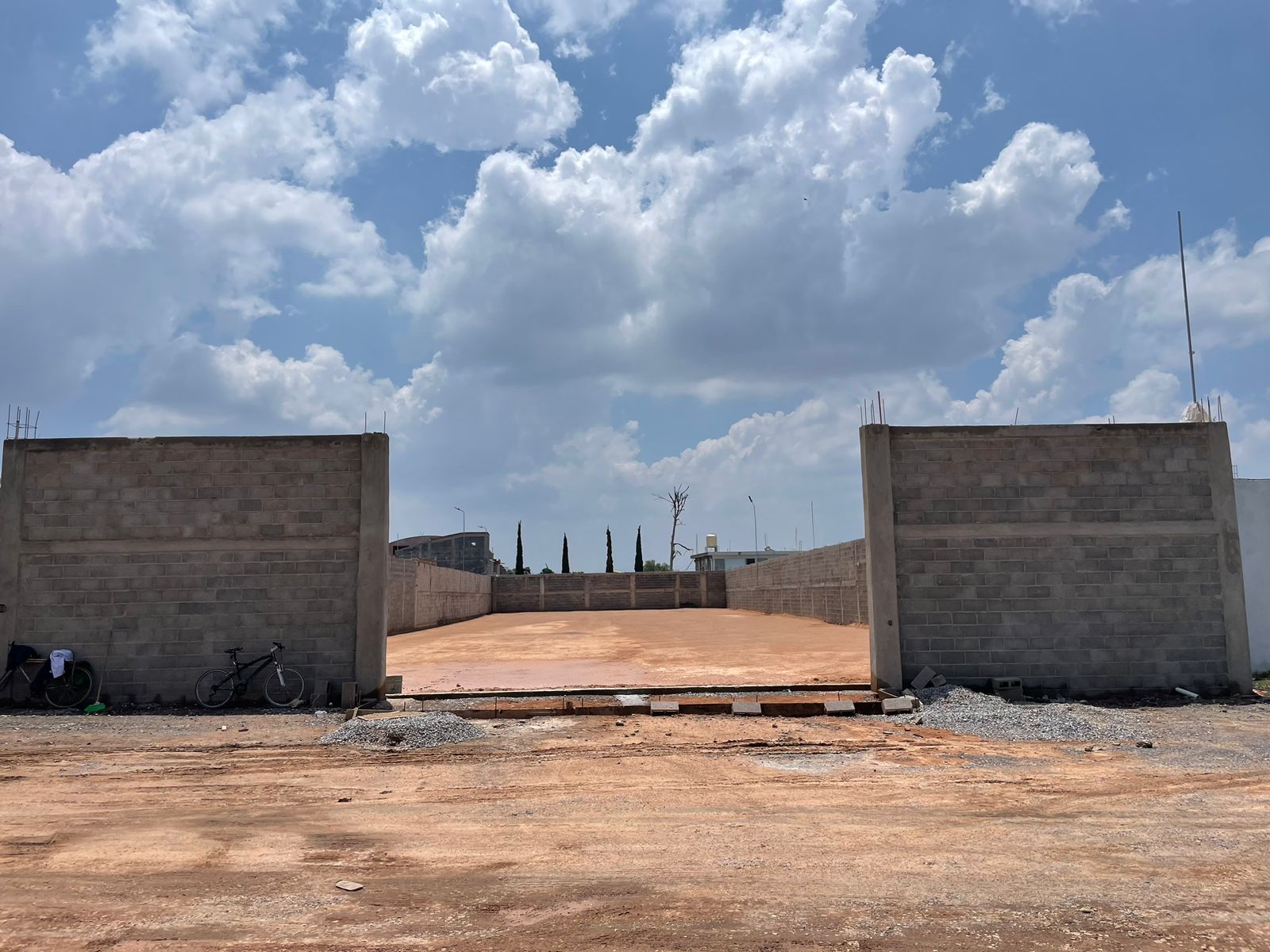 TERRENOS EN VENTA Y/O RENTA