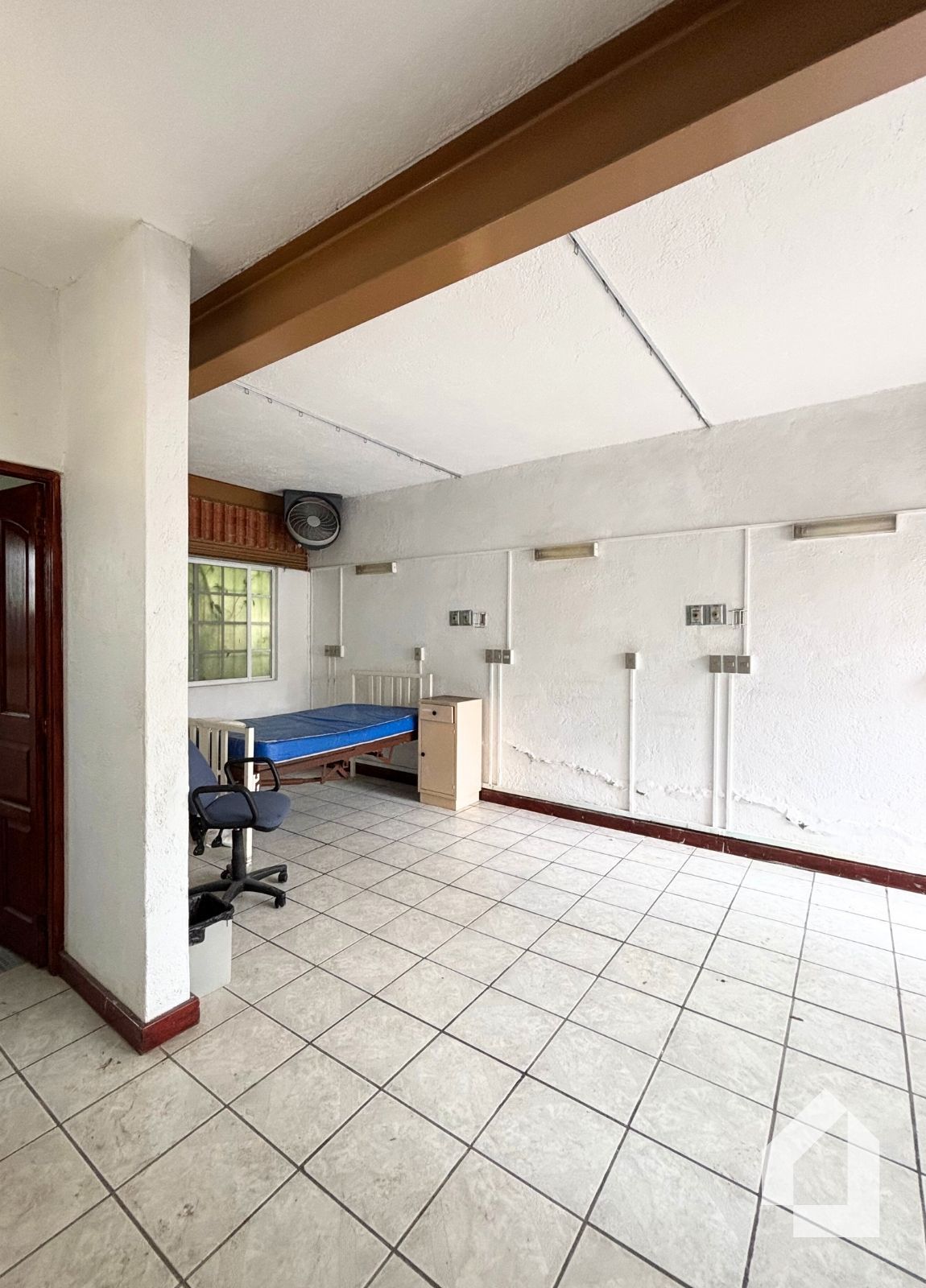 1000675065 CLÍNICA EN VENTA – REMATE POR DEBAJO DE SU AVALÚO