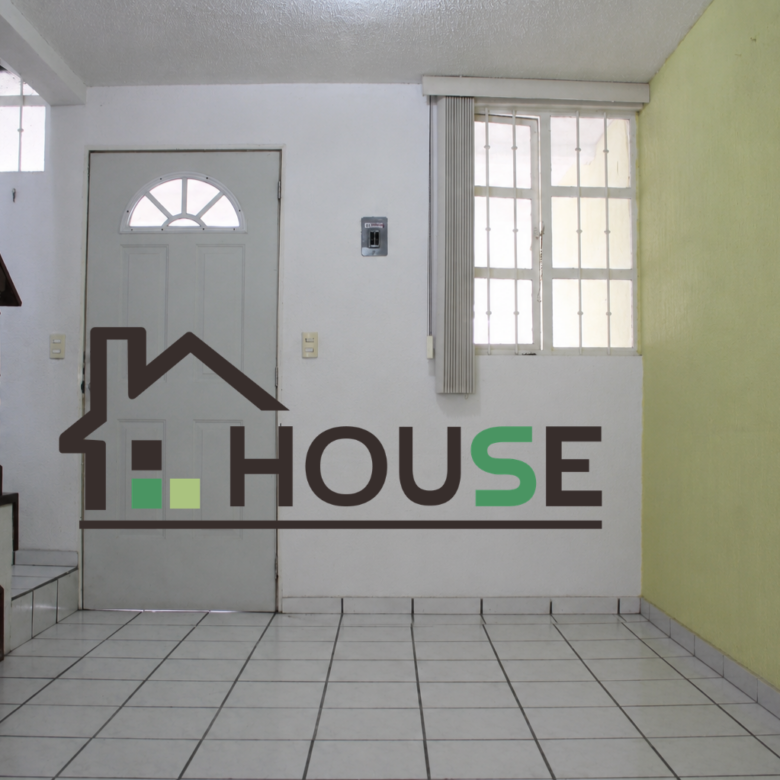 CASA PEQUEÑA EN VENTA OCOLUSEN MORELIA