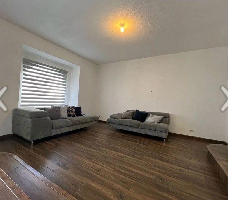 Oportunidad Única de Inversión en Playas de Tijuana: Casa Moderno y Espaciosa en Sección Jardines
