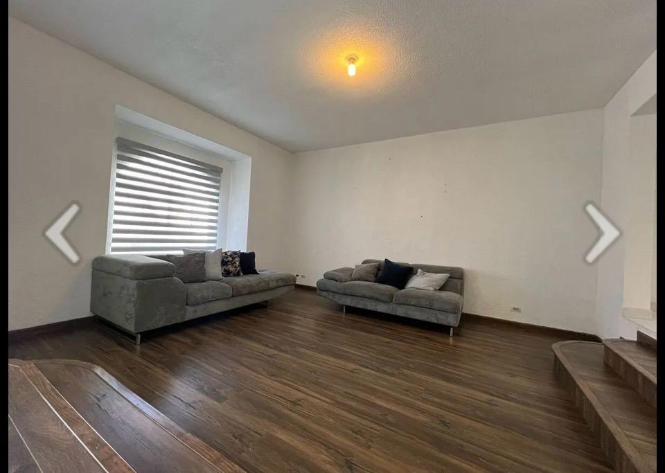 Oportunidad Única de Inversión en Playas de Tijuana: Casa Moderno y Espaciosa en Sección Jardines
