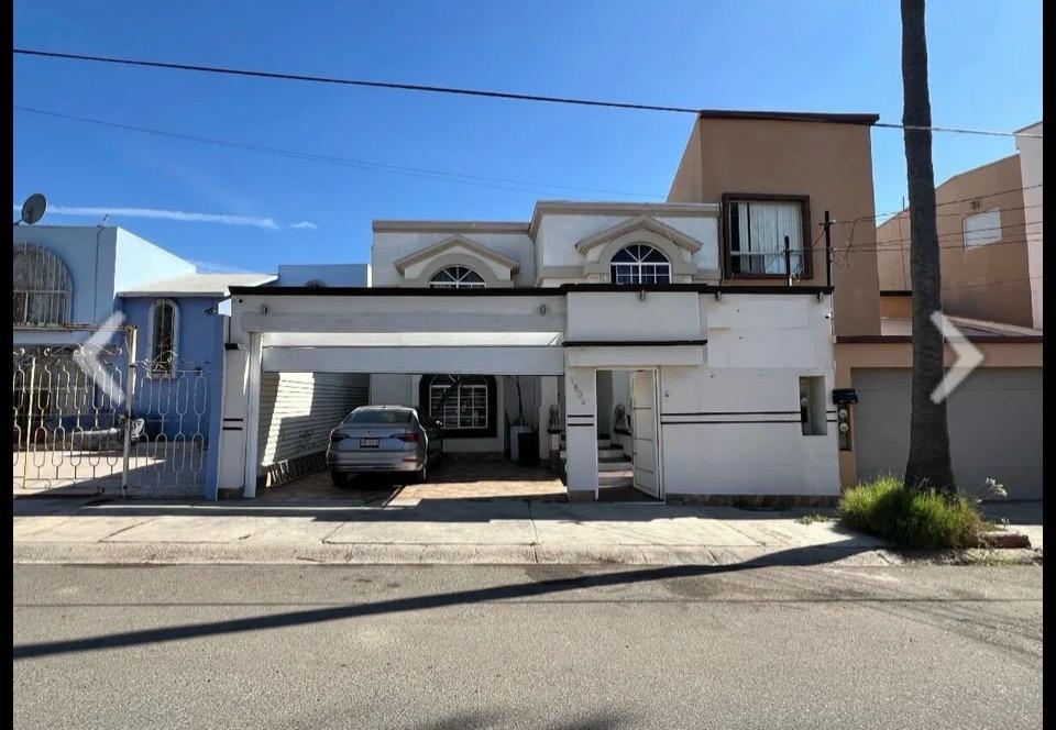Oportunidad Única de Inversión en Playas de Tijuana: Casa Moderno y Espaciosa en Sección Jardines