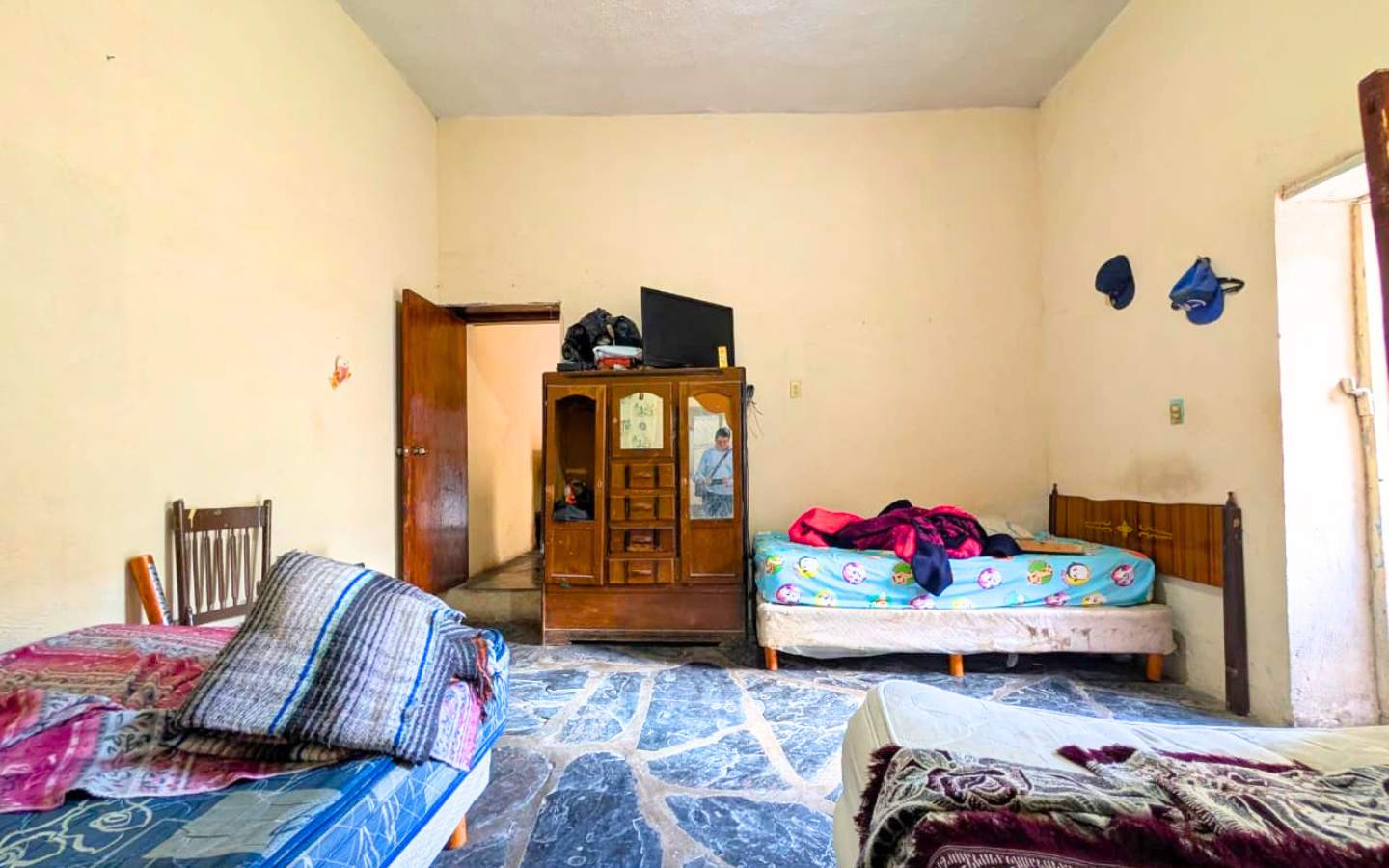 77 Casa en Venta de 5 habitaciones