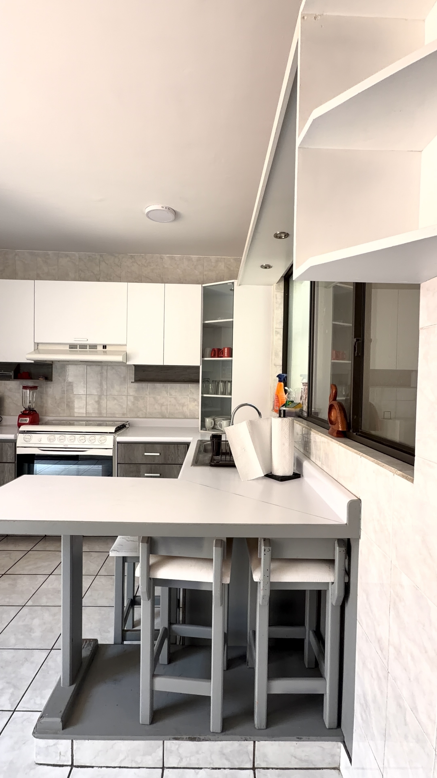 CASA EN VENTA CON ALBERCA Y PALAPA EN AV SIMBOLOS PATRIOS