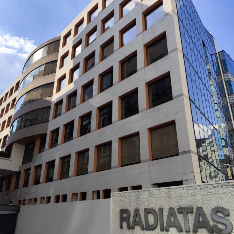 VENTA: Oficina en edificio ubicado en Radiatas 46, Bosques de las Lomas , Cuajimalpa, CDMX.