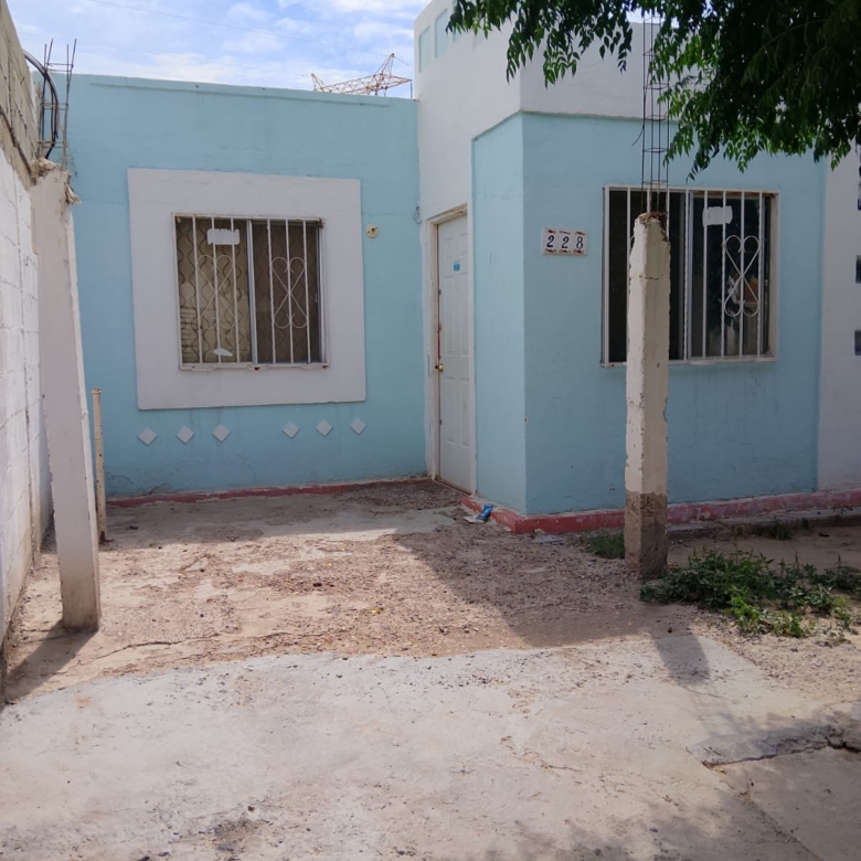 CASA EN CERRADAS MIRAVALLE, GOMEZ PALACIO