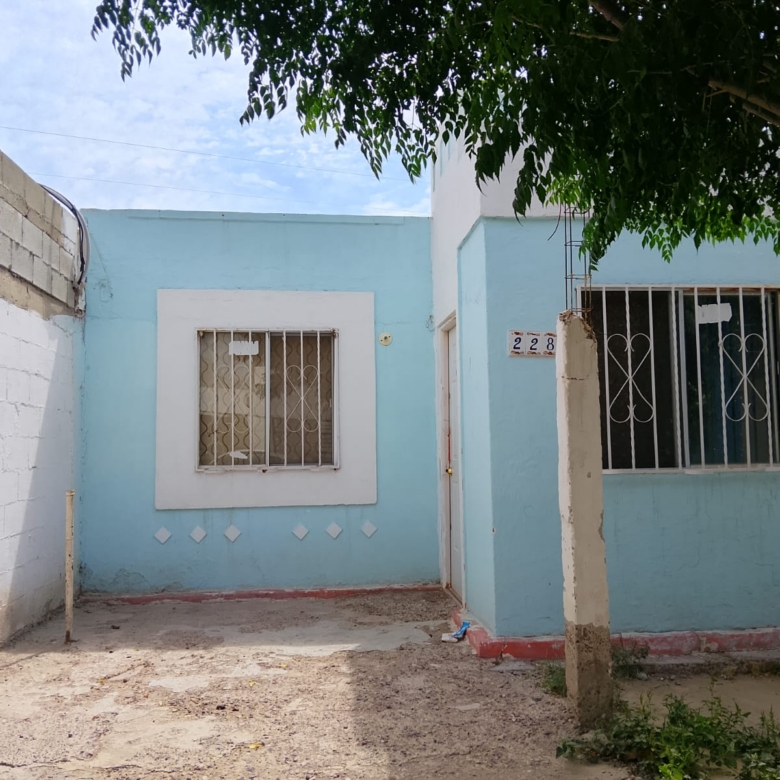 CASA EN CERRADAS MIRAVALLE, GOMEZ PALACIO