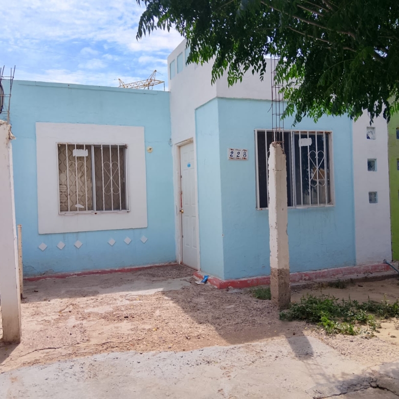 CASA EN CERRADAS MIRAVALLE, GOMEZ PALACIO