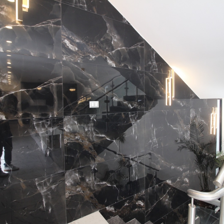 HERMOSA RESIDENCIA VILLAMAGNA/560 Metros de Construcción!