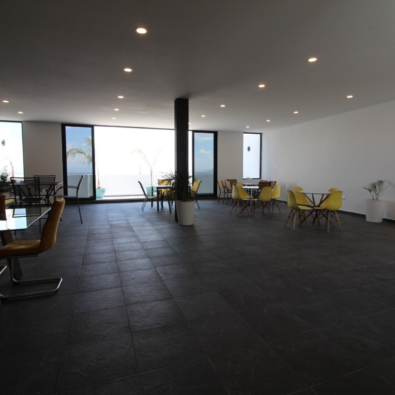 HERMOSA RESIDENCIA VILLAMAGNA/560 Metros de Construcción!