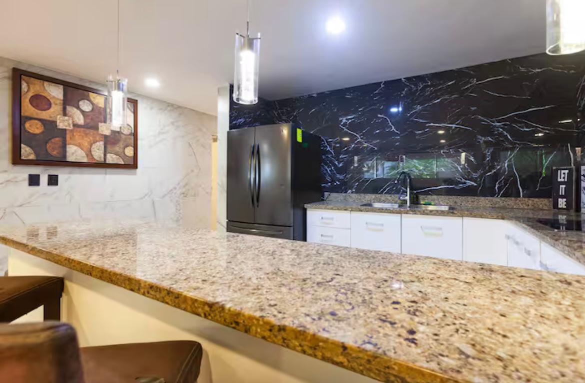 DEPARTAMENTO EN RENTA A UNOS PASOS DEL MAR – PLAYA DEL CARMEN