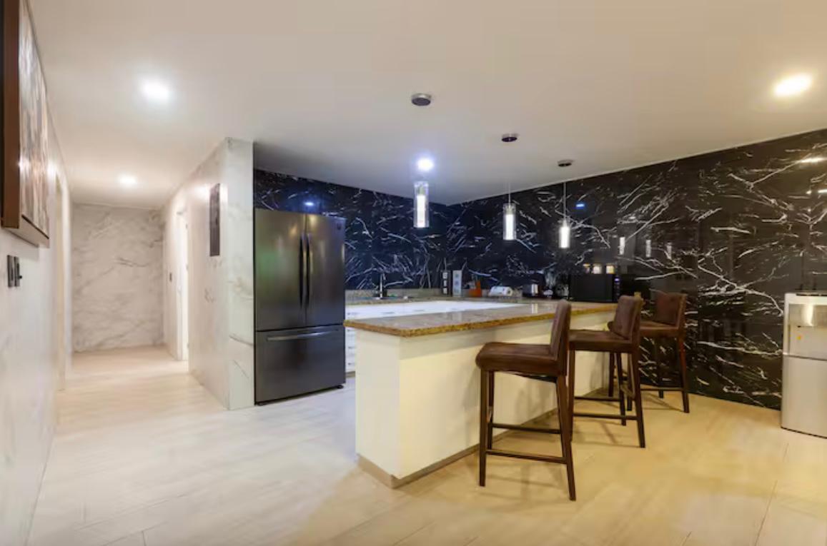 DEPARTAMENTO EN RENTA A UNOS PASOS DEL MAR – PLAYA DEL CARMEN