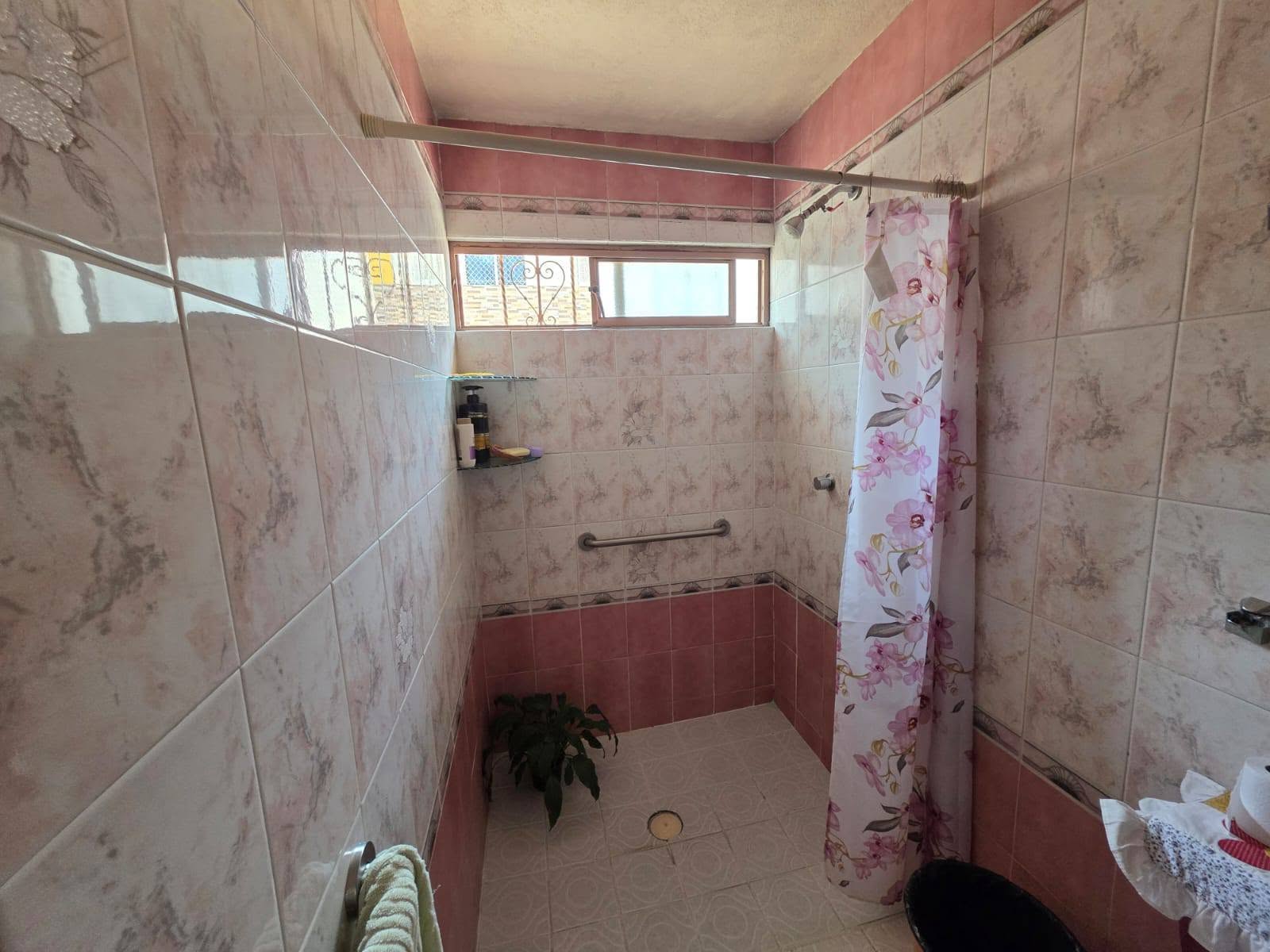 Hermosa casa en venta en ejidal ocolusen Morelia
