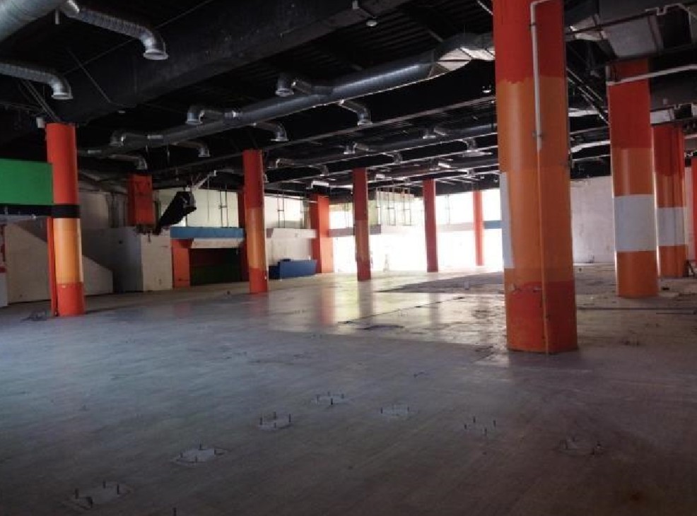 1000313388 RENTA: Local Comercial en Interlomas muy amplio y excelente altura