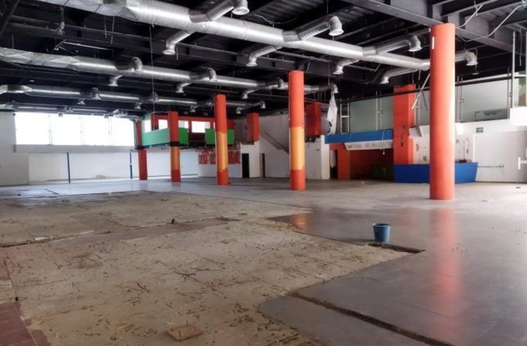 1000313389 RENTA: Local Comercial en Interlomas muy amplio y excelente altura