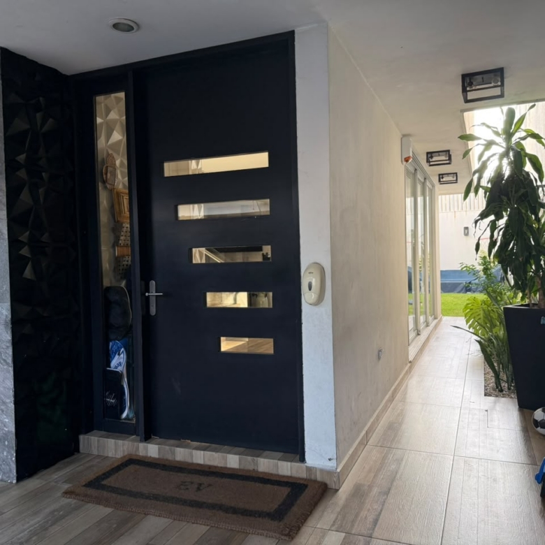 RESIDENCIA DE LUJO EN FRACCIONAMIENTO EXCLUSIVO